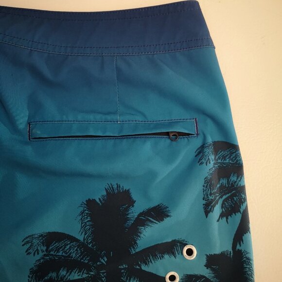 American Eagle Outfitters Men's Size Medium Palm Tree Patterned Shorts - Picture 7 of 11
